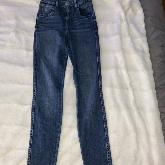 Guess High Rise Skinny Jean - Picture 3 of 4